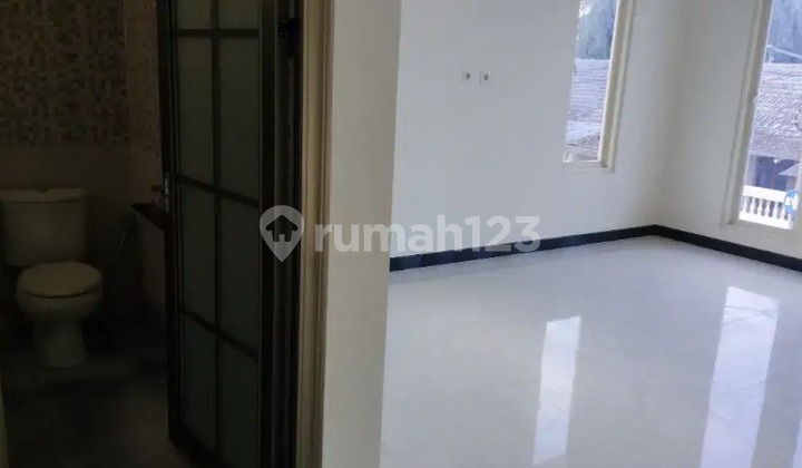 Rumah Darmo Indah Hook Baru Renovasi Bebas Banjir  2