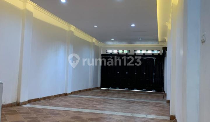 Bangunan Satelit Untuk Kantor Tempat Tinggal  2