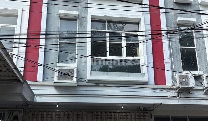 3-Storey Shop House in Dharmahusada Main Road Area, TBMO 1