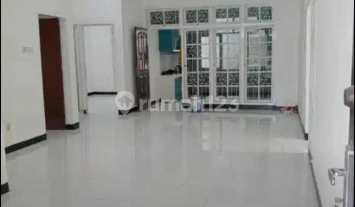 Well-Maintained House for Sale in Dharmahusada Indah Utara 2