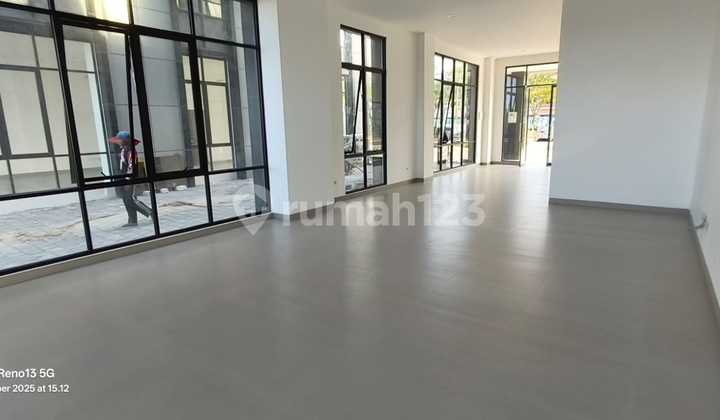 For Rent, 3-Story Attached Shophouse, Strategic Location PIK2