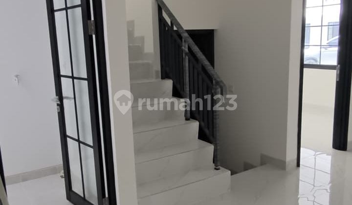 For Rent Spacious 2-Story House Near Toll Road