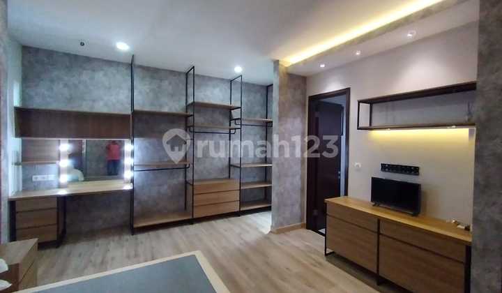 Disewakan Rumah Mewah Siap Huni Dekat Pusat Belanja