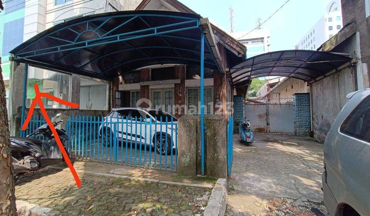 Rumah Dijalan Naripan Pusat Kota 2