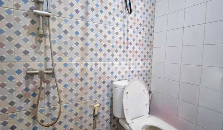 Ready-to-Occupy House in Taman Kopo Indah I 2