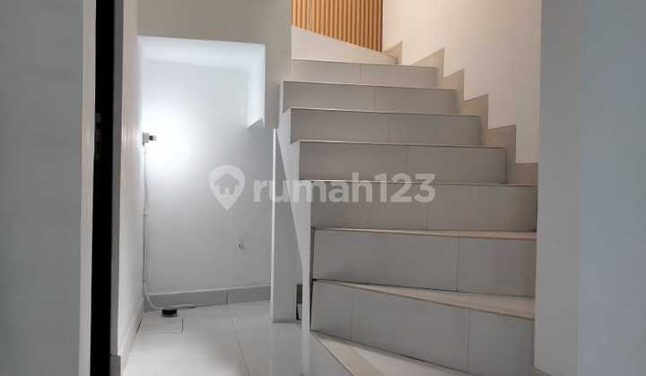 NEW MINIMALIST READY-TO-OCCUPY HOUSE IN SINGGASANA COMPLEX BANDUNG 2
