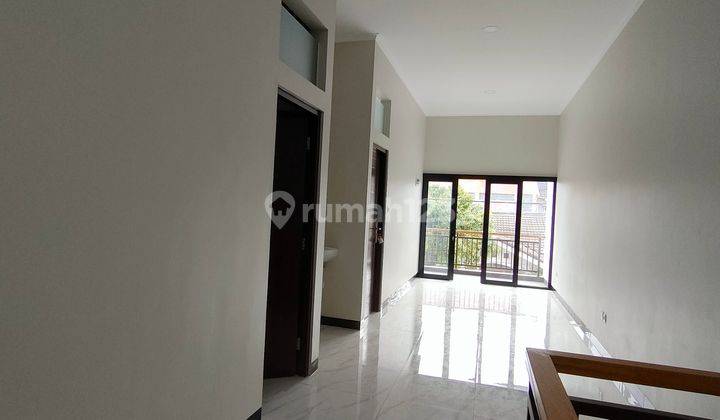 DIJUAL RUMAH BARU STRATEGIS 2 LANTAI DI TAMAN KOPO INDAH 2