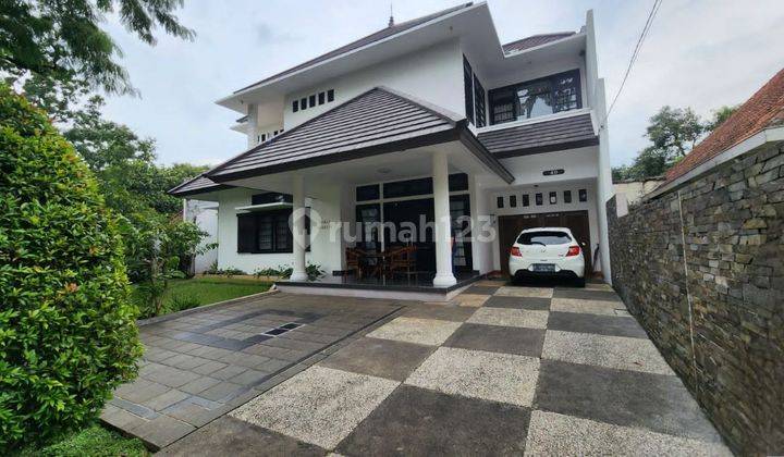 Rumah 2 Lantai Furnished SHM di Cimanuk Riau, Bandung 1