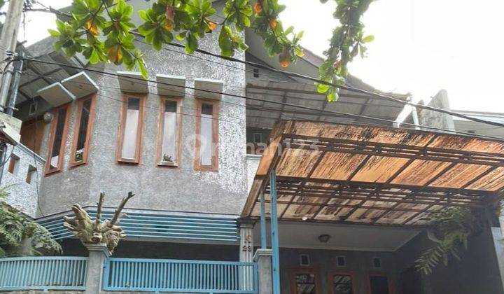  Fore sale :Jual rumah 3 lantai siap huni dalam komplek  1