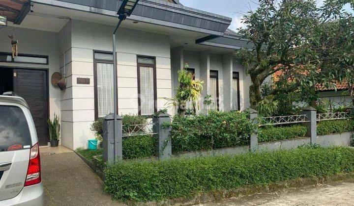 Rumah Lama Terawat Siap Huni Sejuk Dan Terawat 2