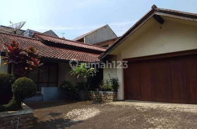 Jual Rumah hitung Tanah saja lokasi sangat strategis 2