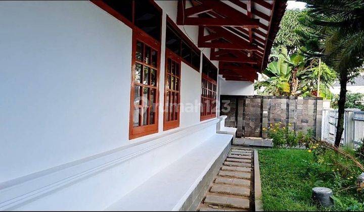 Jual rumah bagus terwat asri dan siap huni 2