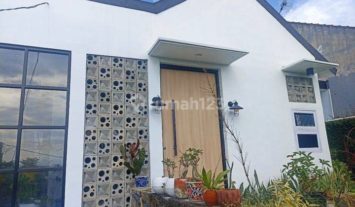 Jual rumah minimalis 2 lantai Siap huni dan harga murmer 1