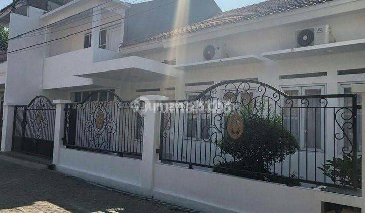 Jual rumah 1,5 lantai harga murmer dalam komplek  1