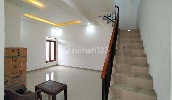 Jual rumah minimalis 2 lantai arcamanik siap Huni  2