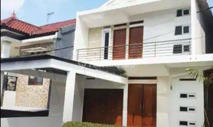 Jual  segera rumah 3 lantai dibawah njop bagus terawat siap huni  1