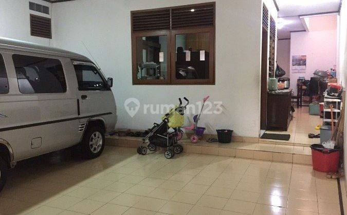 Jual rumah murah tengah kota siap huni dan terawat 2