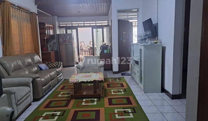 Rumah siap huni lokasi strategis dalam komplek turangga 2