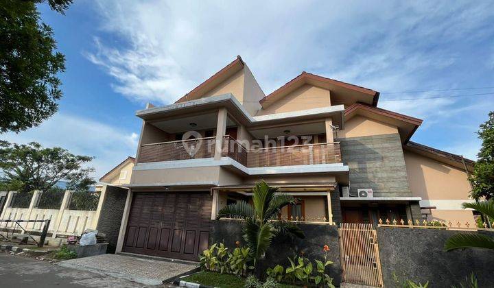 Rumah hook mewah 2 lantai siap huni di antapani 1