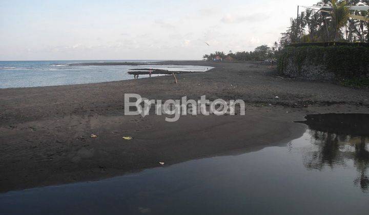 Land near Saba Beach, borderingvthe river 2