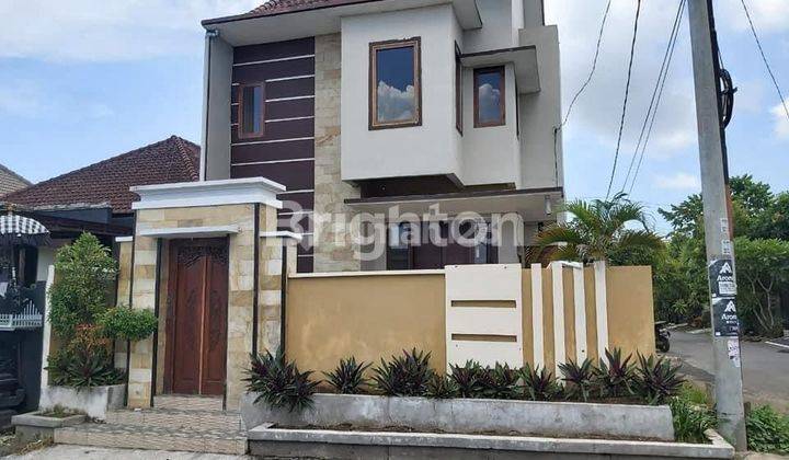 MODERN MINIMALIST 2-STOREY HOUSE IN A QUIET AND COMFORTABLE AREA IN TAMAN GIRI, SOUTH KUTA 1