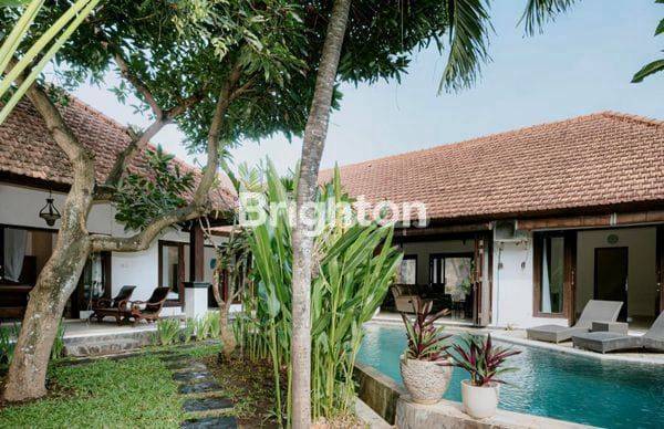 Luxurious Classic Style 3-Bedroom Villa in Prime Berawa Location 1