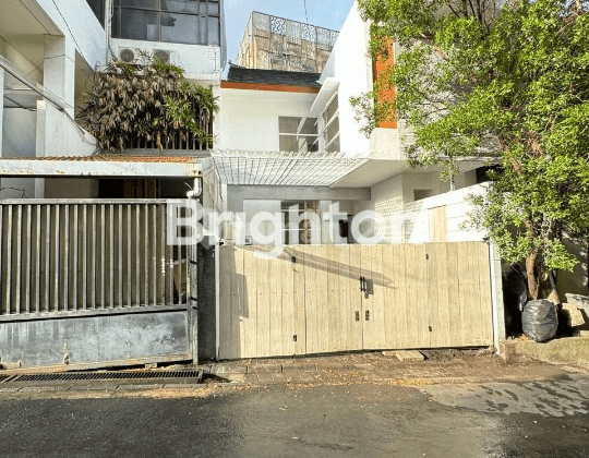 Rumah Mewah 2 lantai Full Furnished di Sunset Palm Residence – Lokasi Strategis! 1