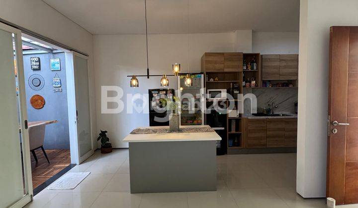 Rumah Mewah 2 lantai Full Furnished di Sunset Palm Residence – Lokasi Strategis! 2