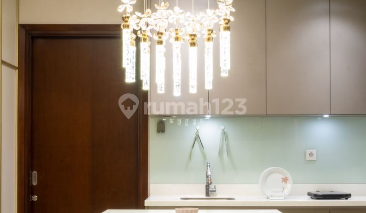 Termurah! Apartemen The Kensington Royal Suites 3Br Furnish Nego 2