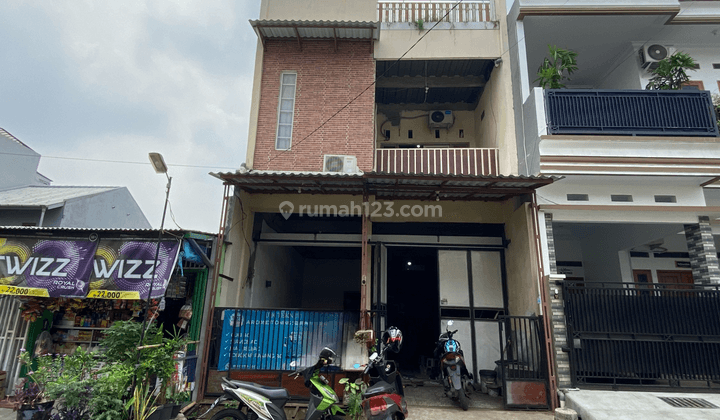 Rumah Strategis Unfurnished SHM Layout Bagus 3lantai di Perumnas 1 Bekasi Kranji 1