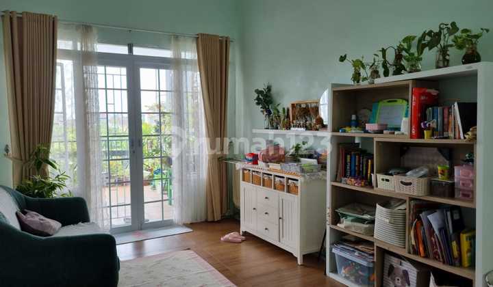 Rumah Cantik Free Kitchen Set Garden Balcon di Alamanda Regency