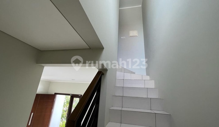 Rumah Special Unit Jarang Ada Tipe 7x14 di Burgundy Summmarecon Bekasi 2