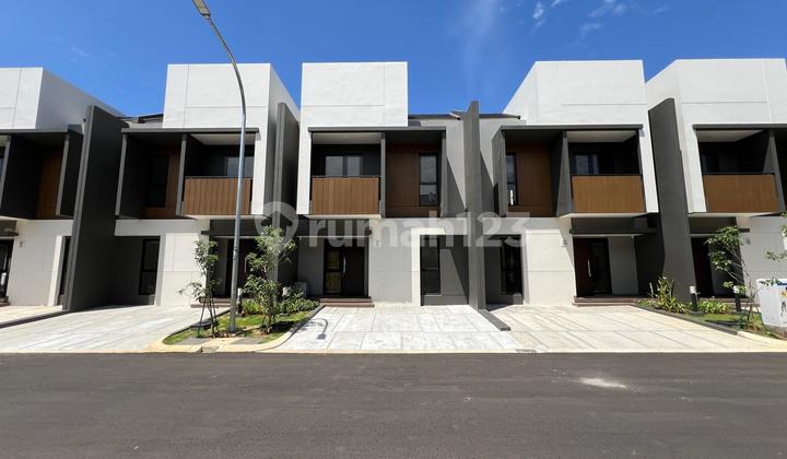 Dijual Rumah Cantik dengan Ac Siap Huni di Summarecon Crown Gading Dijual Rumah Cantik dengan Ac Siap Huni di Summarecon Crown Gading