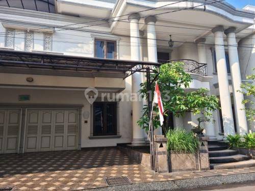 Rumah Mewah Full Furnished Private Cluster di Cinere Depok 1