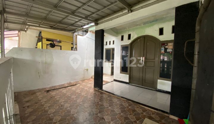 Dijual Cepat Rumah Tanah Luas Jagakarsa - Harga di Bawah Pasar