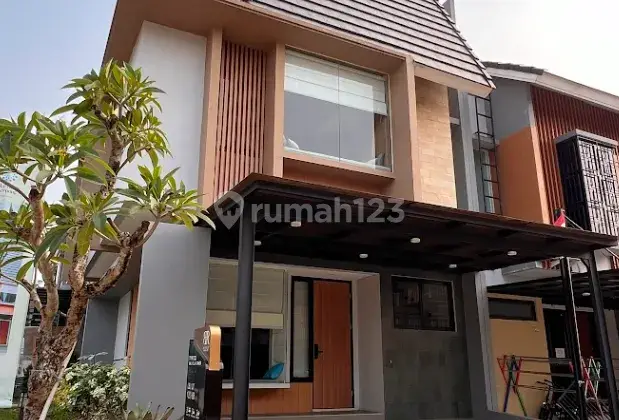 Lake Home Serpong 2 Lantai View Danau 3 Kamar Tidur Free Biaya 1