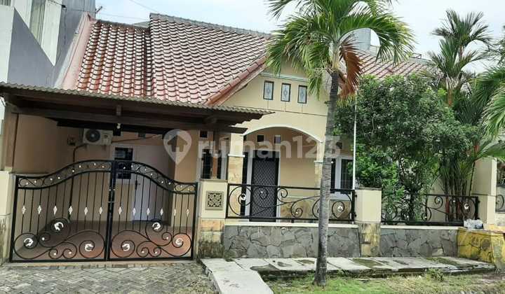 Rumah Babatan Pratama Wiyung Bagus dan Terawat