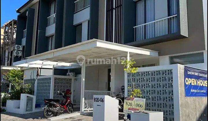 Rumah 3 Lantai Full Furnish Royal Residence Wiyung Surabaya 2