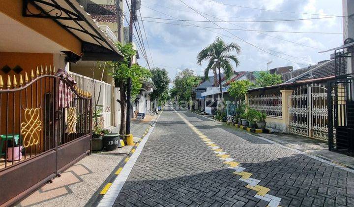 Rumah 2.5 Lantai Minimalis Wiyung Wisma Lidah Kulon 2