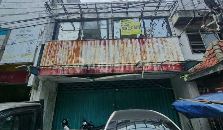 For Rent: Shophouse in the City Center of Surabaya, Pengampon Pecindilan Street.