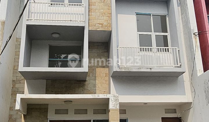 Rumah siap huni bebas banjir di Caman kalimalang Rumah siap huni bebas banjir di Caman kalimalang