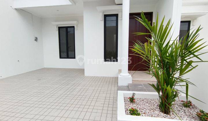 Rumah Baru Siap Huni di Dalam Cluster One Gate Sistem  2