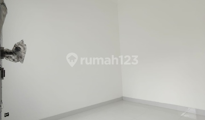 rumah ready siap huni clasik modern bebas banjir  2