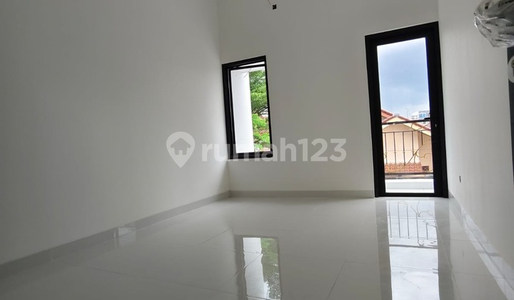 rumah clasik modern siap huni bebas banjir lingkungan asri 2