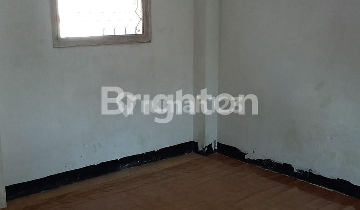 rumah lama Genteng 2