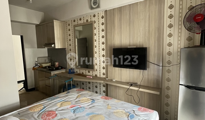 Amega Crown Studio Tower B Apartment, near Merr Toll Tambak Sumur Surabaya
