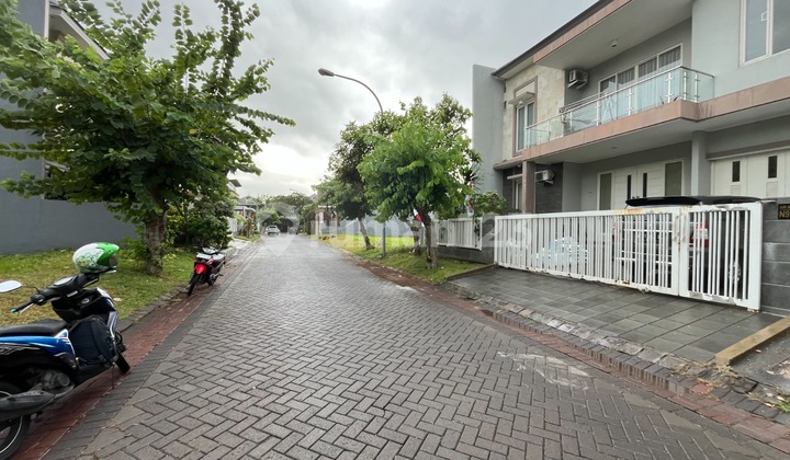 Furnished Ready-to-Occupy House in San Antonio Pakuwon City Furnished Ready-to-Occupy House in San Antonio Pakuwon City