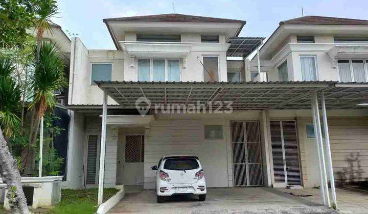 Rumah Semi furnish eastcoast park Pakuwon City  1