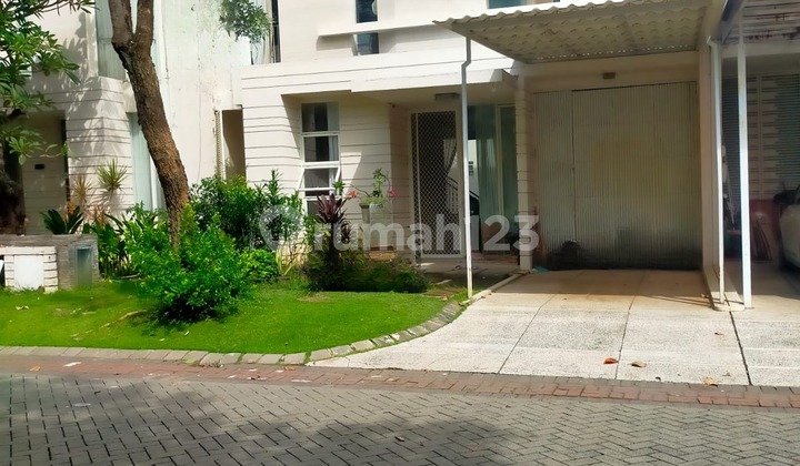 Malibu Beach Minimalist Furnished House Palm Beach Pakuwon City 1