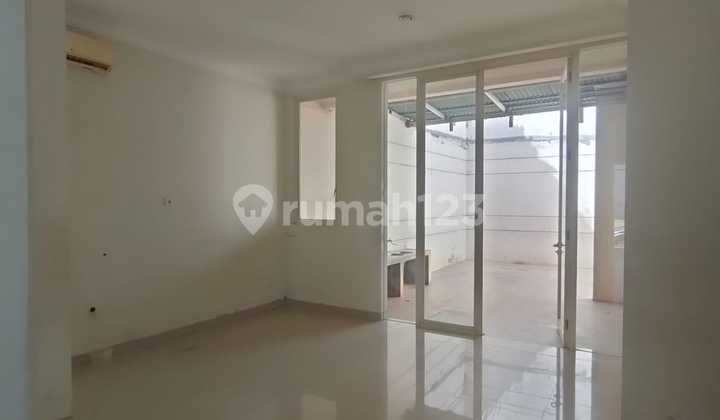 Rumah Minimalis Palm Beach Pakuwon City 2